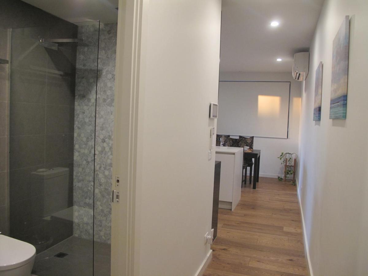 Modern 3 Bedroom Apt With Free Parking, Netflix, Wifi & Welcome Wine By Bnb Pro Μελβούρνη Εξωτερικό φωτογραφία