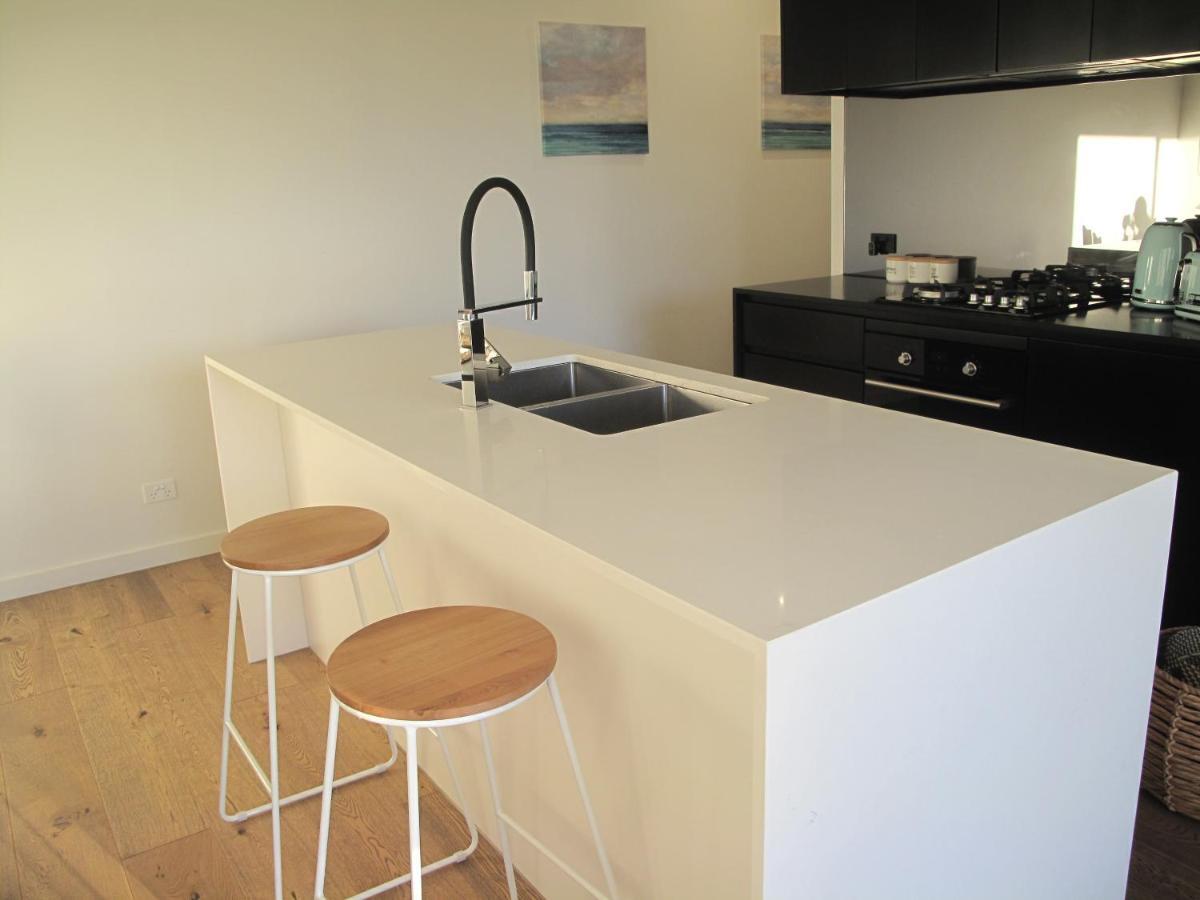 Modern 3 Bedroom Apt With Free Parking, Netflix, Wifi & Welcome Wine By Bnb Pro Μελβούρνη Εξωτερικό φωτογραφία