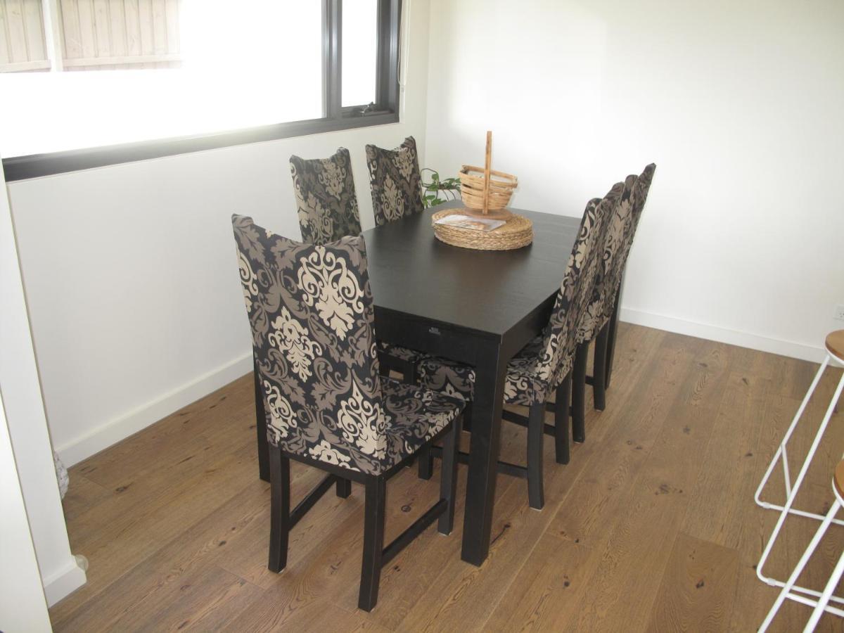 Modern 3 Bedroom Apt With Free Parking, Netflix, Wifi & Welcome Wine By Bnb Pro Μελβούρνη Εξωτερικό φωτογραφία